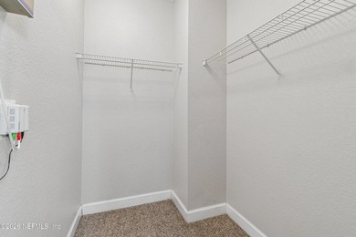 Priced below market! Move-in ready 2BR/2.5BA condo in Il - photo 33