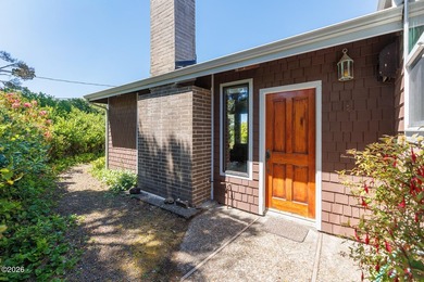 Back on Market, no fault of Sellers. Built and owned by the same - photo 1