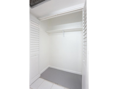 Owner financing available! Move-in ready! Sparkling clean - photo 13