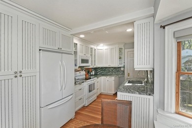 Charming and beautifully maintained 3-bedroom, 2-full-bath home - photo 14