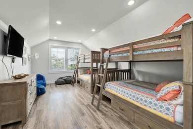 Established income property in Crystal Beach, built in 2018. Has - photo 24
