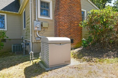 Charming and beautifully maintained 3-bedroom, 2-full-bath home - photo 25