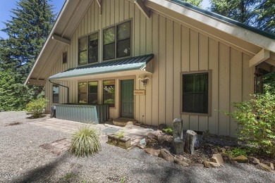 Exceptional 16.71-Acre Riverfront Retreat with spectacular 100+ - photo 7