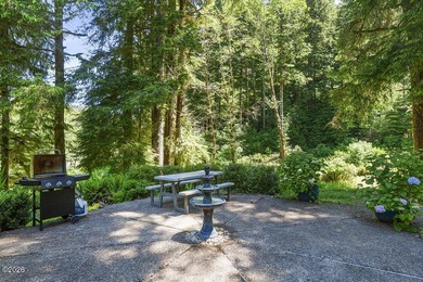 Exceptional 16.71-Acre Riverfront Retreat with spectacular 100+ - photo 9