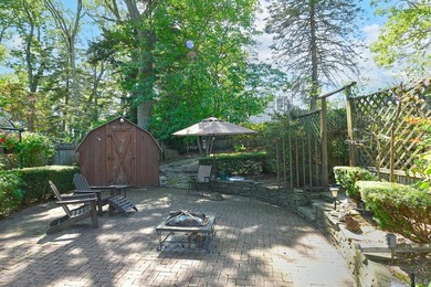 Charming and beautifully maintained 3-bedroom, 2-full-bath home - photo 30
