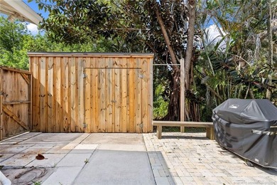 Beautiful 3-bedroom, 2-bath, 2-car garage POOL home in desirable - photo 37