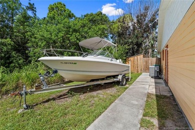 Beautiful 3-bedroom, 2-bath, 2-car garage POOL home in desirable - photo 38