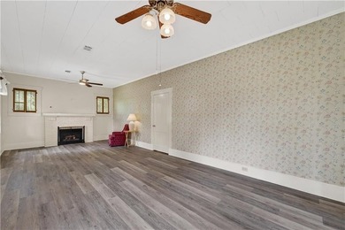 Charming 2-Bed + Private Office with Accessible Flex Suite!* - photo 8