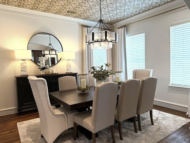 Stunning updated 6 bdrm, 4.5 bath custom home in sought after - photo 12