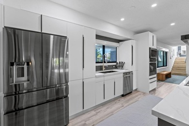 Luxury waterfront estate in Coral Ridge, one of Fort - photo 15