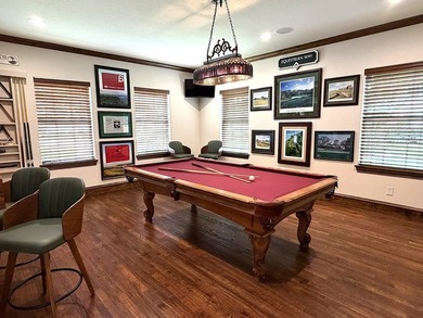 Stunning updated 6 bdrm, 4.5 bath custom home in sought after - photo 17