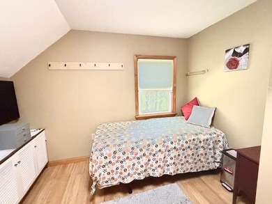 Welcome home to this delightful 3 bedroom, 2 1/2-bath Cape Cod - photo 23