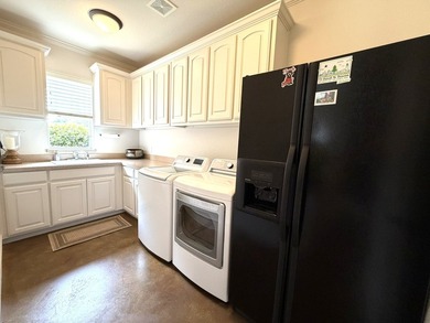 Stunning updated 6 bdrm, 4.5 bath custom home in sought after - photo 23