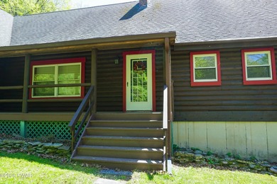 LARGE LOG HOME NESTLED IN A HIGHLY DESIRABLE COMMUNITY JUST - photo 2