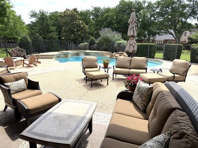 Stunning updated 6 bdrm, 4.5 bath custom home in sought after - photo 33