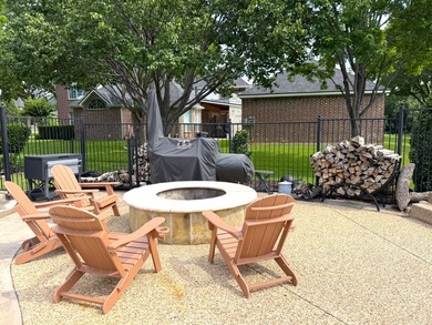 Stunning updated 6 bdrm, 4.5 bath custom home in sought after - photo 36