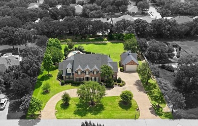 Stunning updated 6 bdrm, 4.5 bath custom home in sought after - photo 38