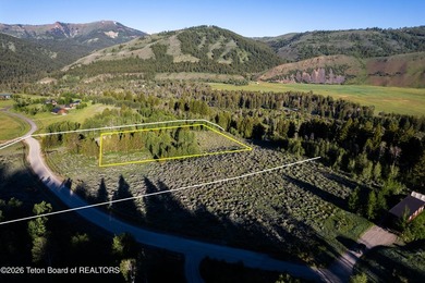 Boasting 12.6 acres with a 3.07 acre building envelope, lot 25 - photo 6