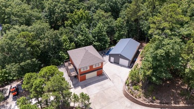 LUXURY WATERFRONT ESTATE Gated Entry, Custom Built Main + Guest - photo 9