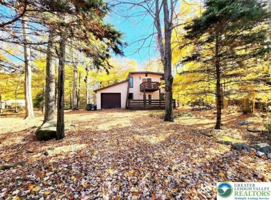 Lake Home For Sale in Coolbaugh Twp, Pennsylvania