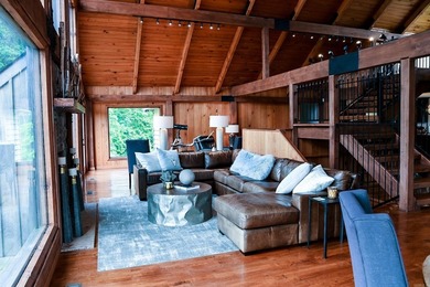 Welcome to an extraordinary hunting and recreational retreat - photo 12