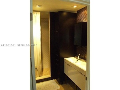 IMPECCABLE UNIT WITH HIGH QUALITY UPGRATED, THIS UNIT HAS A - photo 4