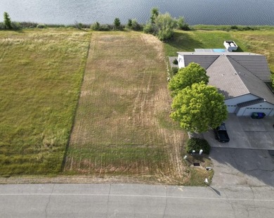 Build your dream home on the water in the gated community of - photo 2
