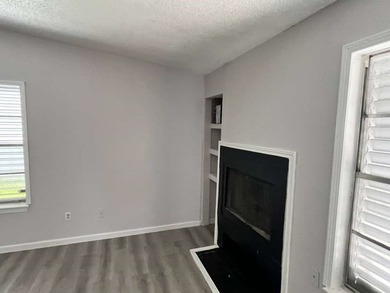 NEAR THE BAY! Come take a look at this nice two bedrooms, two - photo 4