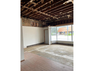 This Downtown Forest Lake building is in a PRIME Retail/Office - photo 4