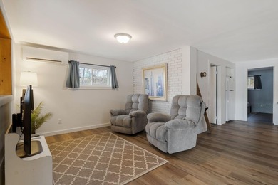 Welcome to this turnkey, fully furnished 4 season home on - photo 17