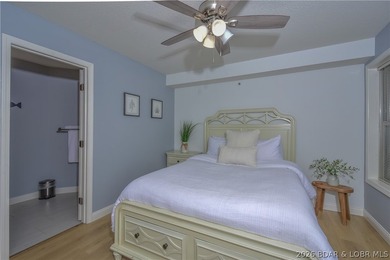 Beautiful condo with very tasteful style and colors! The unit - photo 21