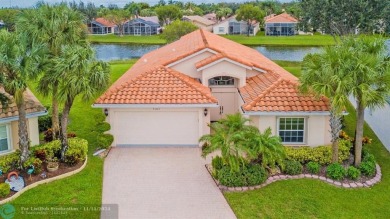 (private lake, pond, creek) Home For Sale in Boynton Beach Florida