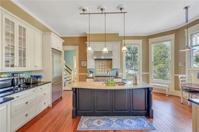 Timeless Southern charm meets refined luxury in this - photo 3
