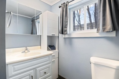 Welcome to this turnkey, fully furnished 4 season home on - photo 26