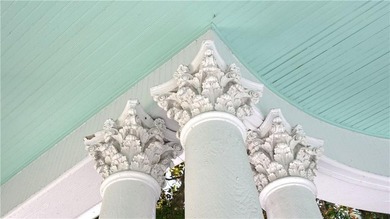 Timeless Southern charm meets refined luxury in this - photo 10