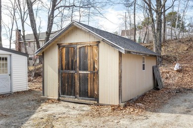 Welcome to this turnkey, fully furnished 4 season home on - photo 31