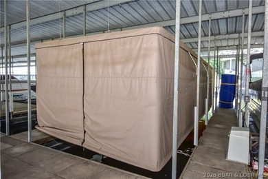 Beautiful condo with very tasteful style and colors! The unit - photo 33