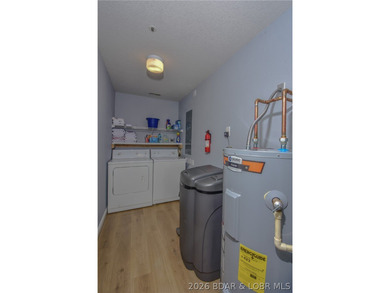 Beautiful condo with very tasteful style and colors! The unit - photo 39