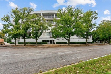 Lake Condo For Sale in Wichita, Kansas