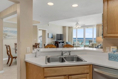605 East Silver Beach Towers. This 2-bedroom, 2-bath condominium - photo 12
