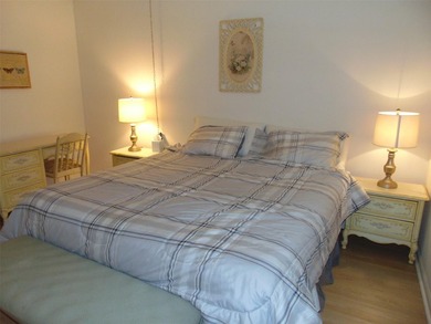 FIRST FLOOR. INCREDIBLE DEAL ON A 2 BEDROOM 2 BATH. BEAUTIFUL - photo 22
