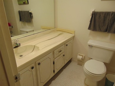 FIRST FLOOR. INCREDIBLE DEAL ON A 2 BEDROOM 2 BATH. BEAUTIFUL - photo 24