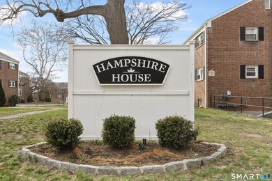 Welcome to this well-maintained Co-Op located in the desirable - photo 2