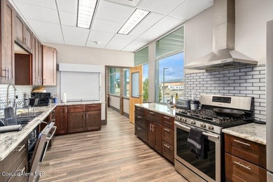 Prime Post Falls professional office building offering 6,944