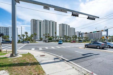 605 East Silver Beach Towers. This 2-bedroom, 2-bath condominium - photo 40