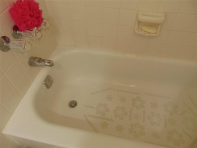 FIRST FLOOR. INCREDIBLE DEAL ON A 2 BEDROOM 2 BATH. BEAUTIFUL - photo 42