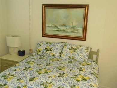 FIRST FLOOR. INCREDIBLE DEAL ON A 2 BEDROOM 2 BATH. BEAUTIFUL - photo 44