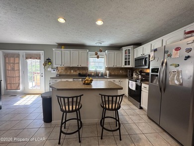 OPEN HOUSE 7/26. Spacious beautiful 4-bedroom, 2.5-bath home - photo 10