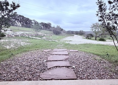 Discover the perfect blend of Hill Country charm, privacy, and - photo 3