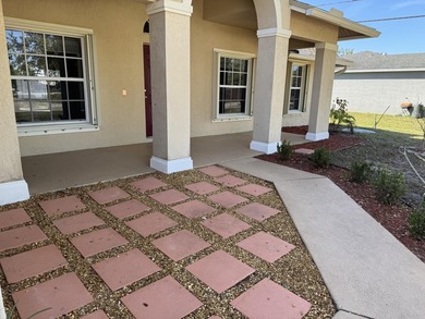 This is a perfect location for a commuter or a family that wants - photo 1